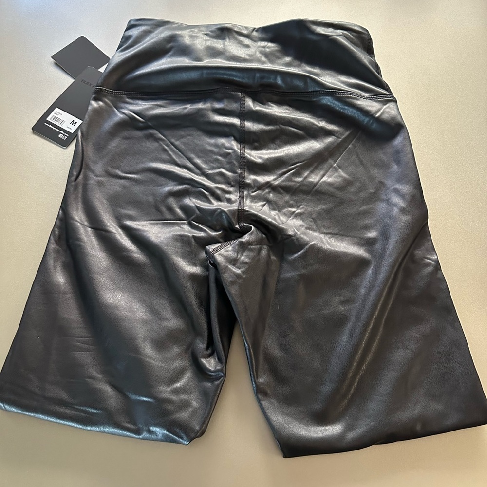 Black Faux Leather Leggings size medium
90 degrees - Picture 2 of 4